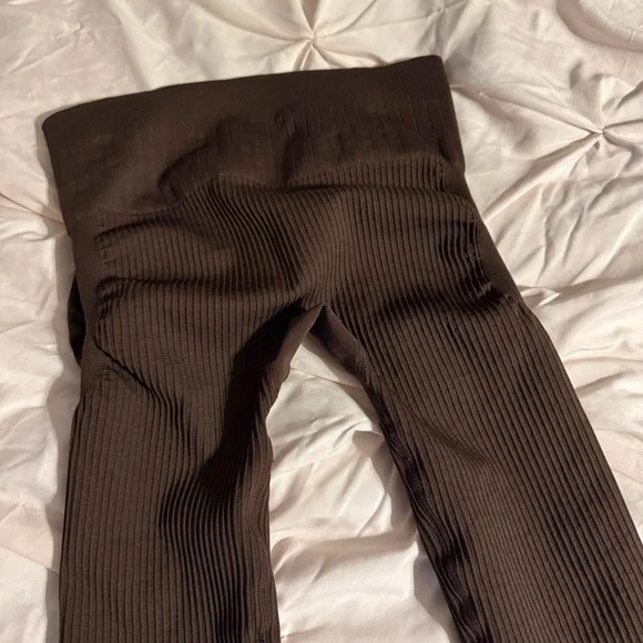 LOWEST PRICE ✨ Buffbunny Collection Waterfall Seamless Legging in Truffle - Picture 5 of 9